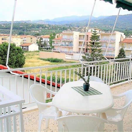 Mondo Cosseri Akrata Apartment Exterior foto